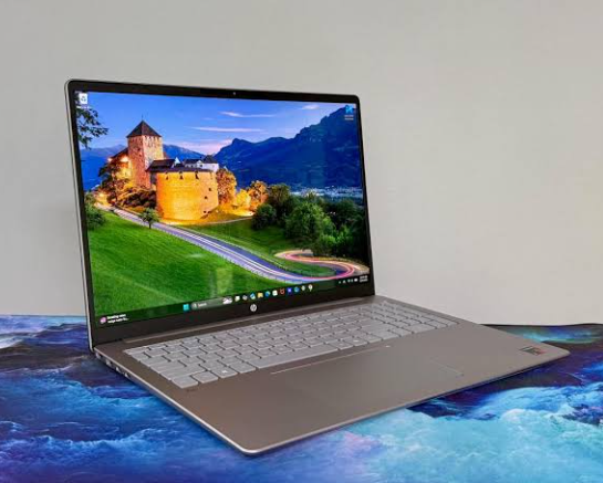 Windows vs macOS vs Linux battery life comparison on laptops